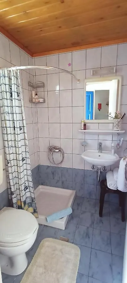 Kaminakia Apartments: Adults-Only Oasis with Sea Views and Forest Tranquility Fiskardo