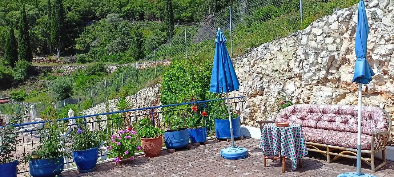 Kaminakia Apartments: Adults-Only Oasis with Sea Views and Forest Tranquility Fiskardo Apartment